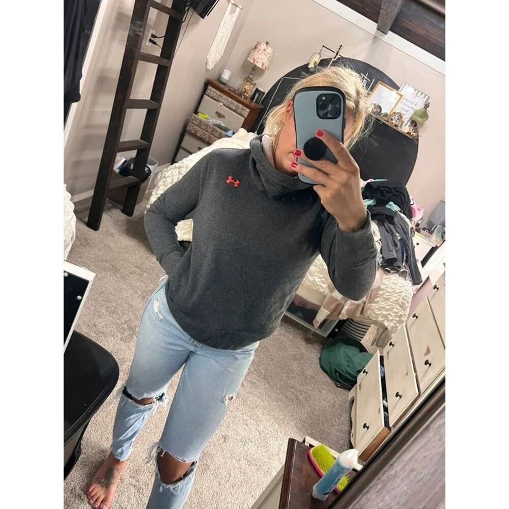 Under armour cowl neck sweatshirt small